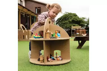 Outdoor dolls shop house